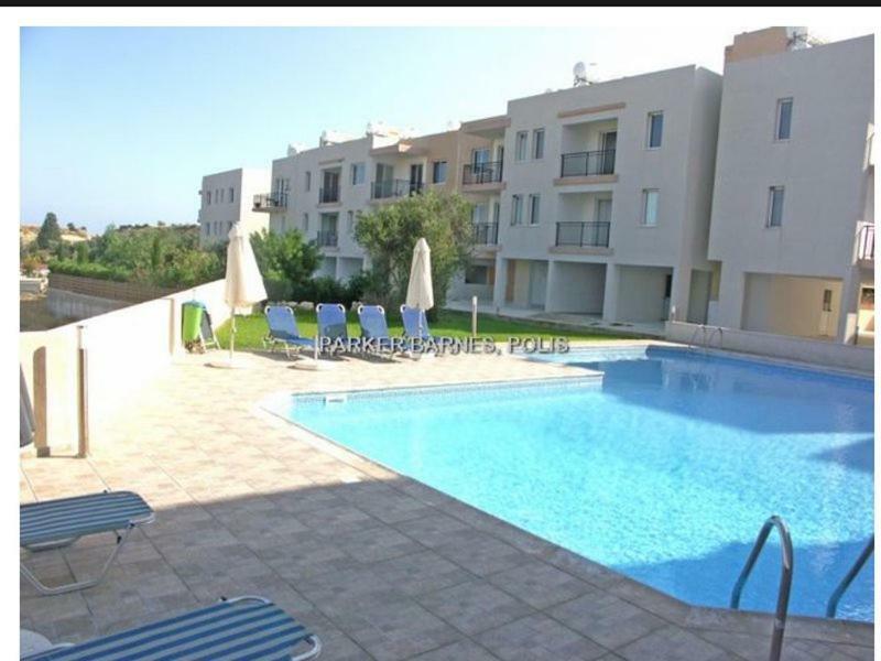 Apartment Oasis Polis エクステリア 写真