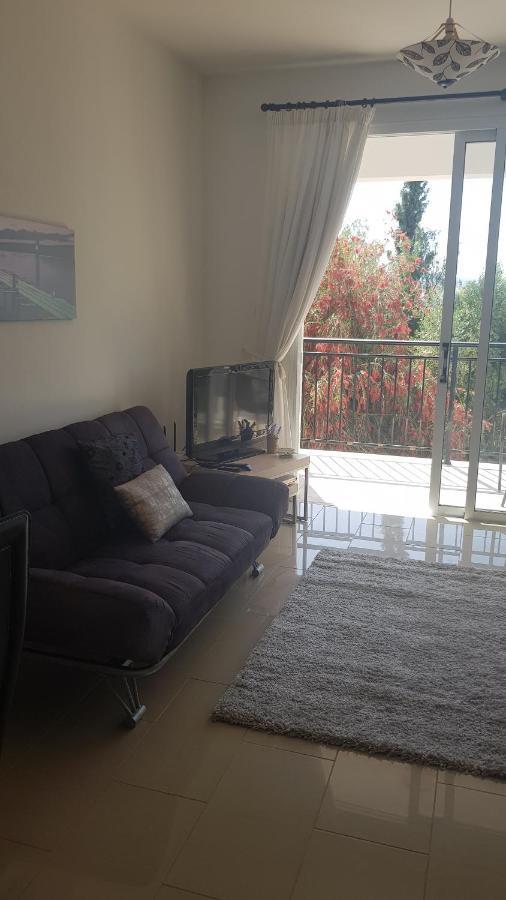 Apartment Oasis Polis エクステリア 写真
