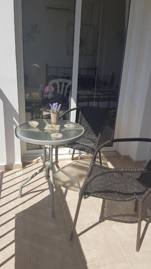 Apartment Oasis Polis エクステリア 写真