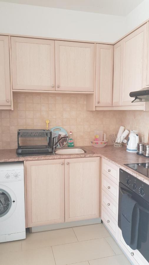Apartment Oasis Polis エクステリア 写真